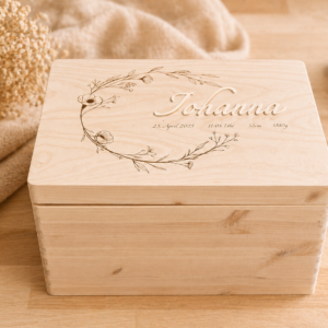 Erinnerungsbox mit Namen aus Holz